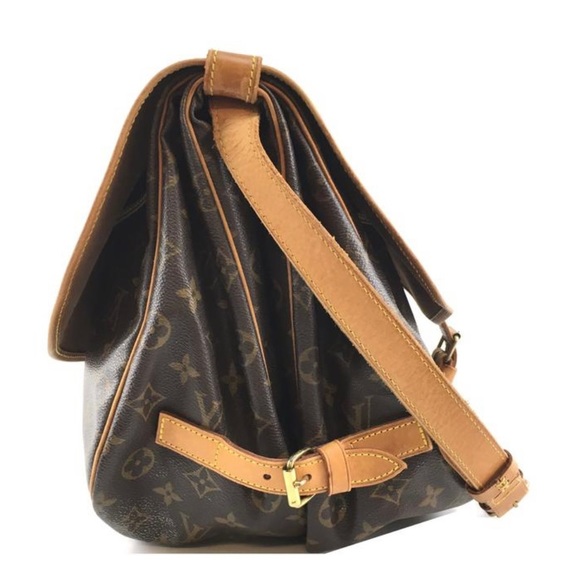 Beautiful Louis Vuitton purse in great condition … Authentic - Picture 10 of 12
